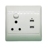 PVC single plug with USB 4x4
